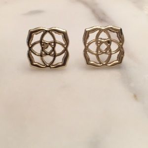 Kendra Scott Dora studs